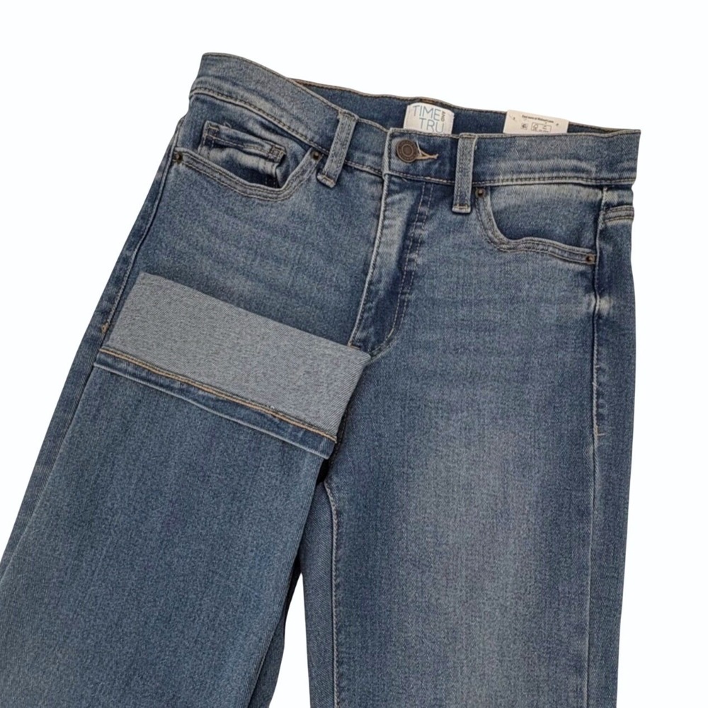 Time and Tru Straight Cuff Crop Jeans Women 0 Medium Wash High Rise Stretch NEW